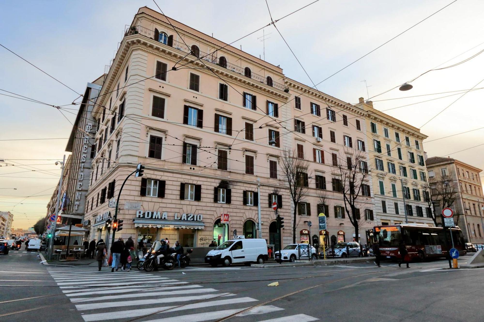 Deza Cozy Place Manzoni Rome Exterior photo